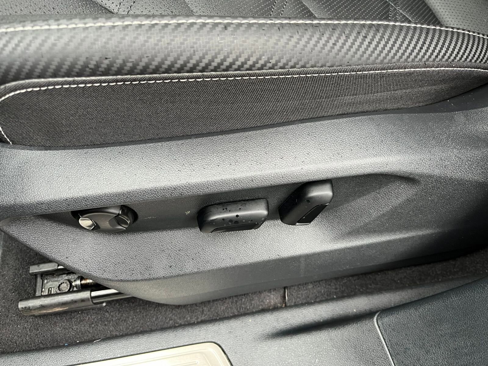 Thumbnail: 2025 Volkswagen Atlas - 23