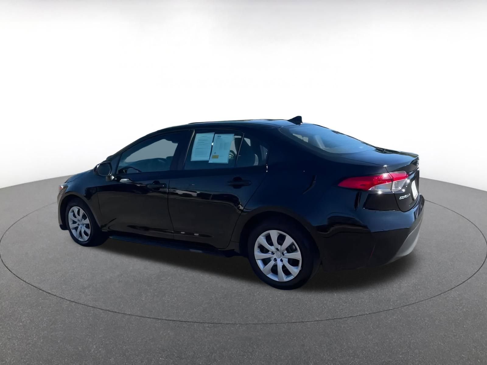 Thumbnail: 2024 Toyota Corolla - 10