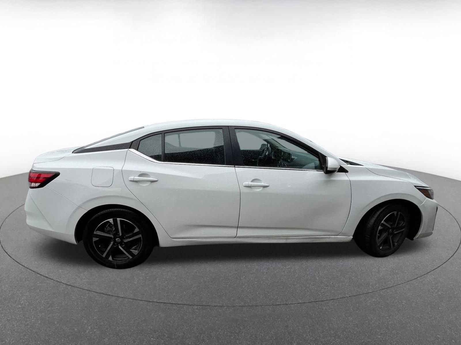 Thumbnail: 2025 Nissan Sentra - 8