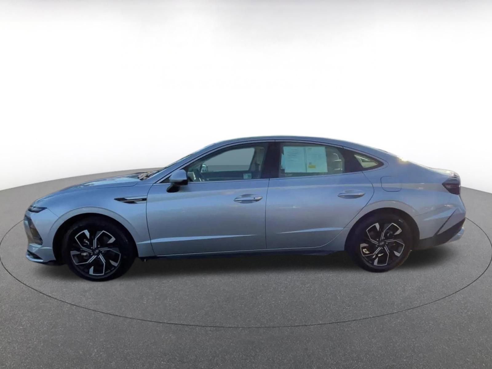 Thumbnail: 2025 Hyundai Sonata - 9