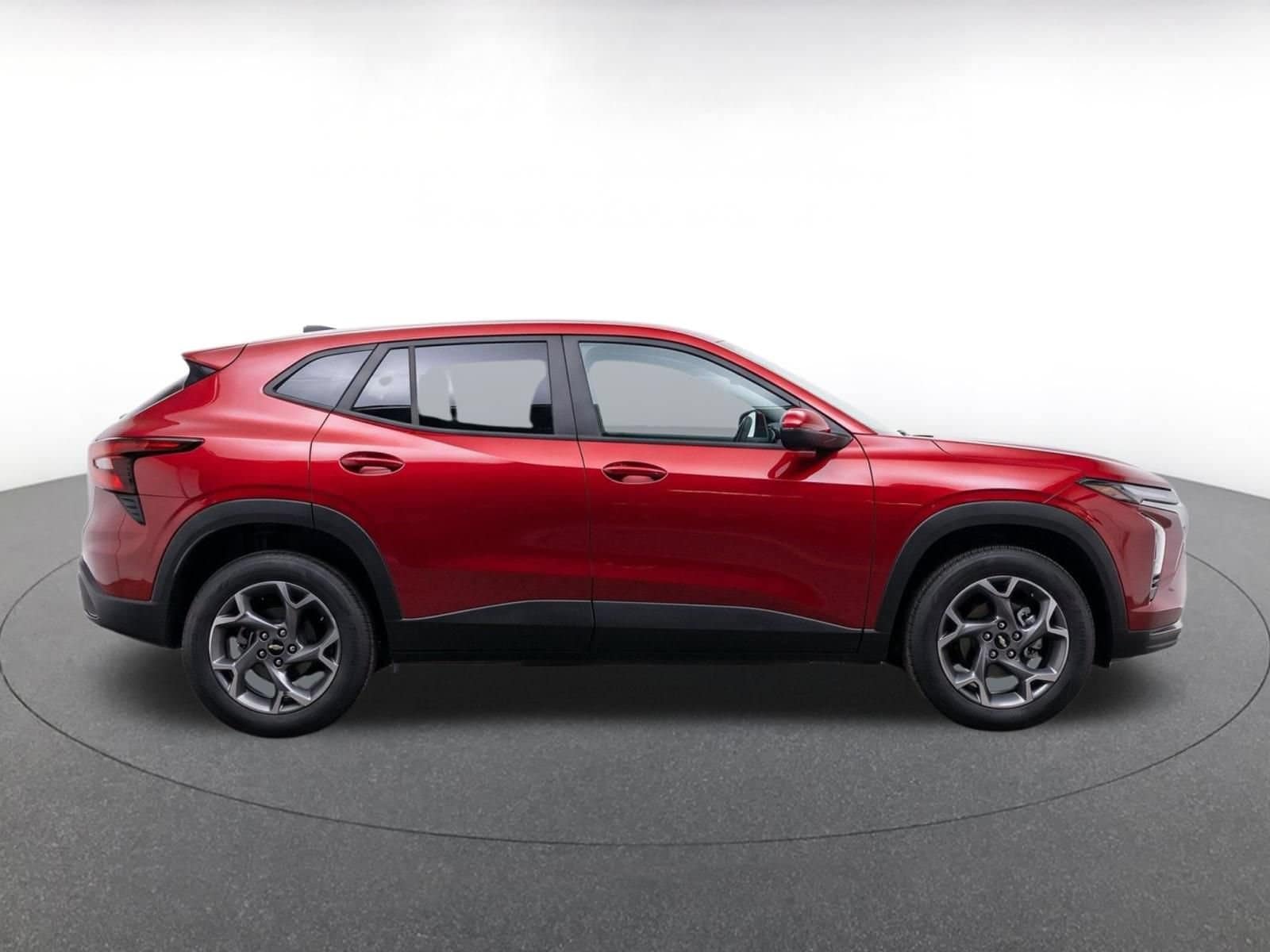 Thumbnail: 2025 Chevrolet Trax - 8