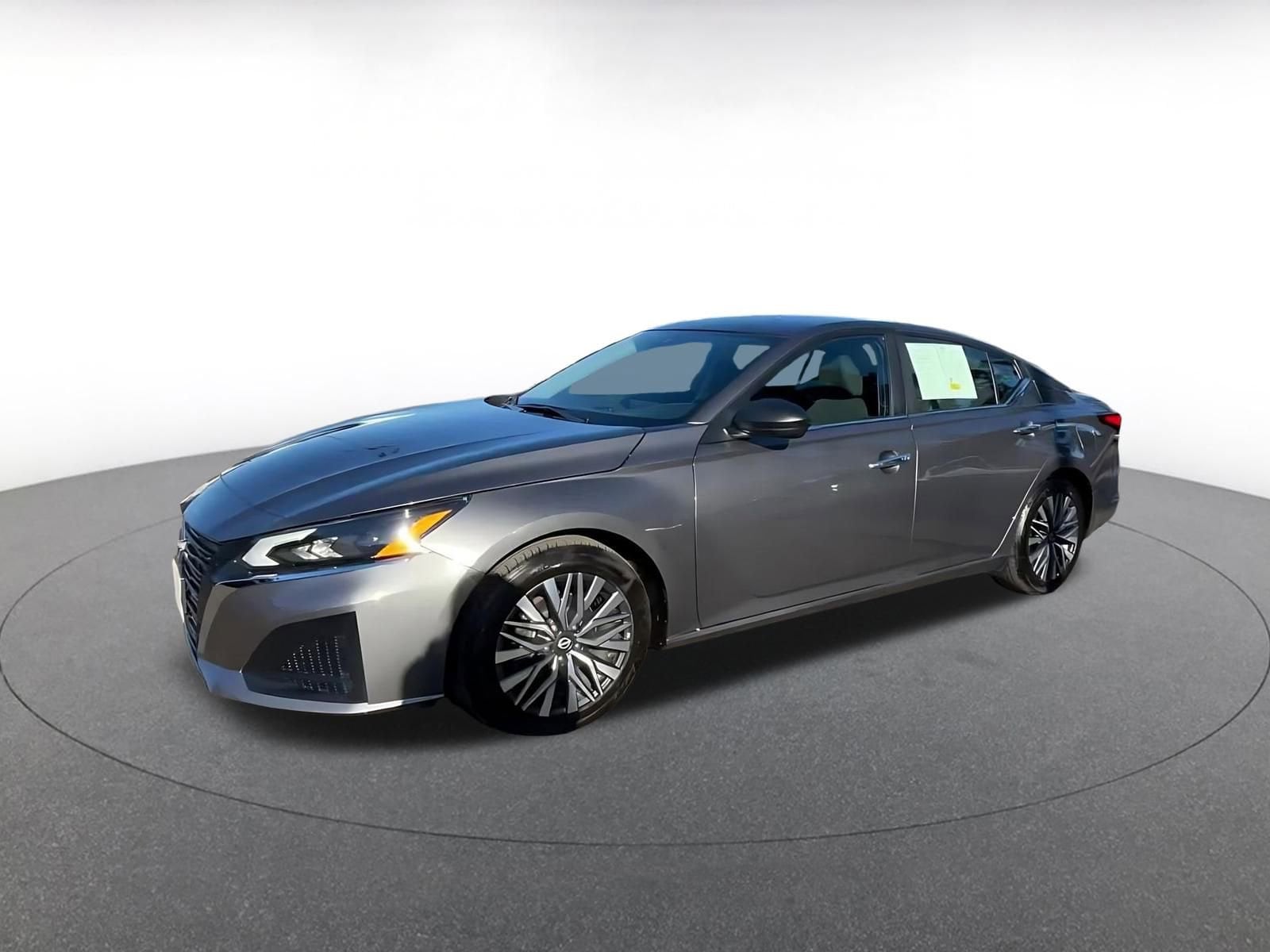 Thumbnail: 2025 Nissan Altima - 8