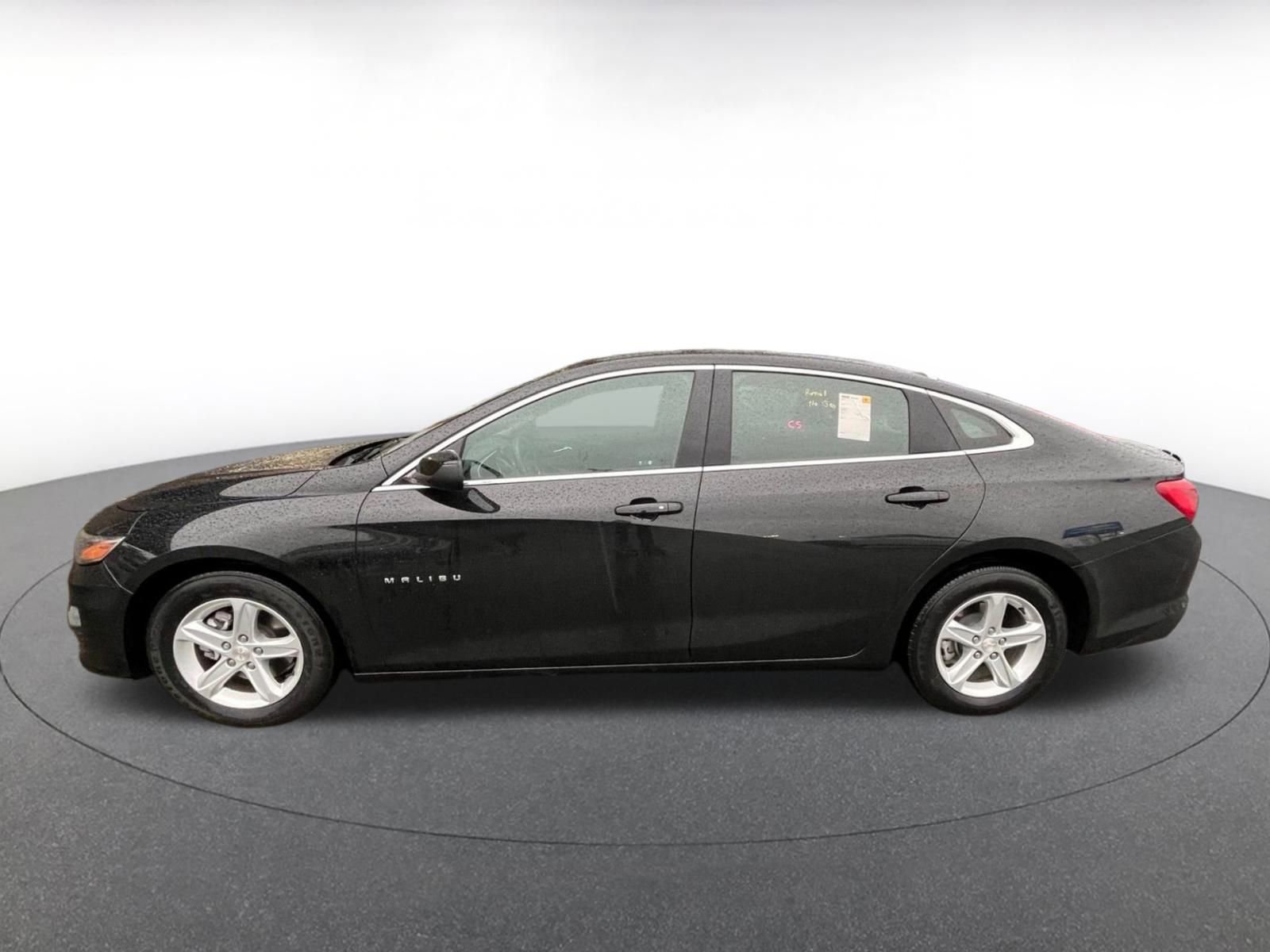 Thumbnail: 2024 Chevrolet Malibu - 4