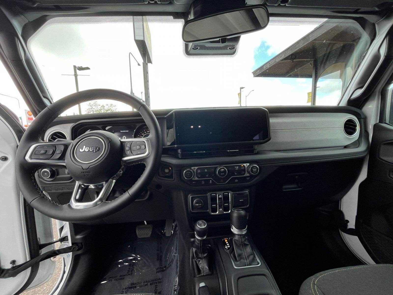 Thumbnail: 2025 Jeep Wrangler - 34