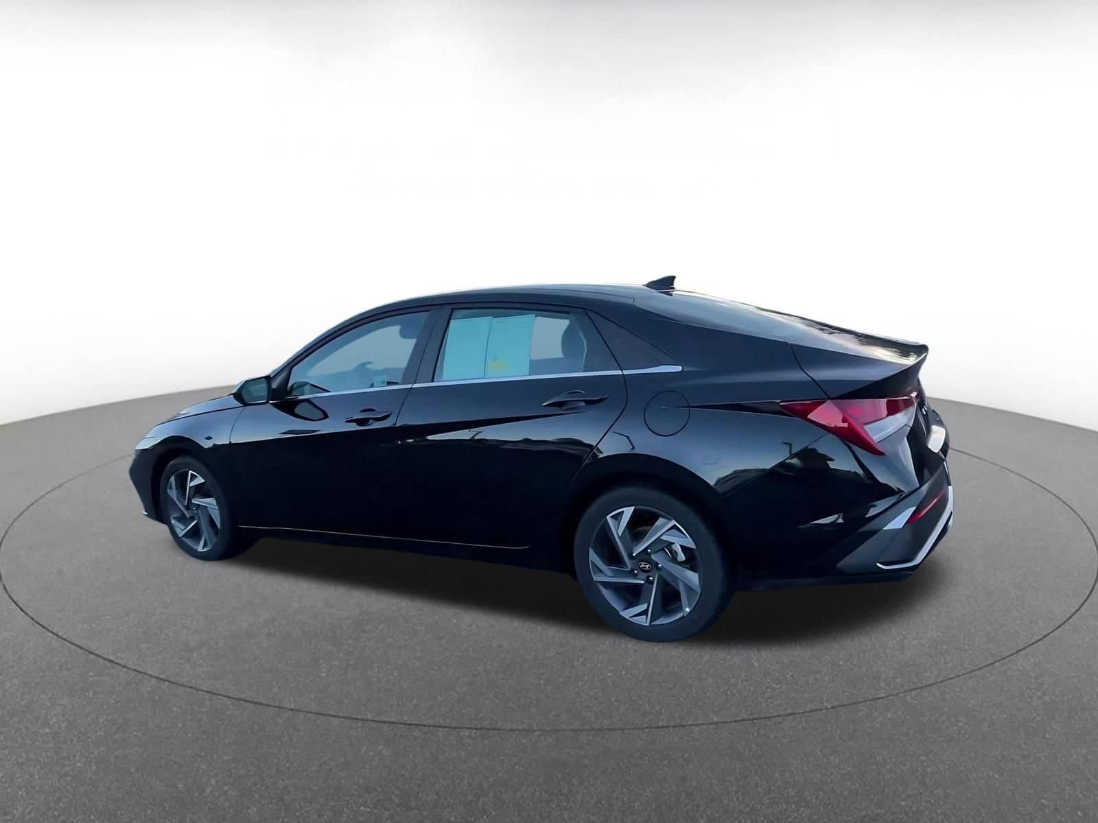 Thumbnail: 2025 Hyundai Elantra - 10