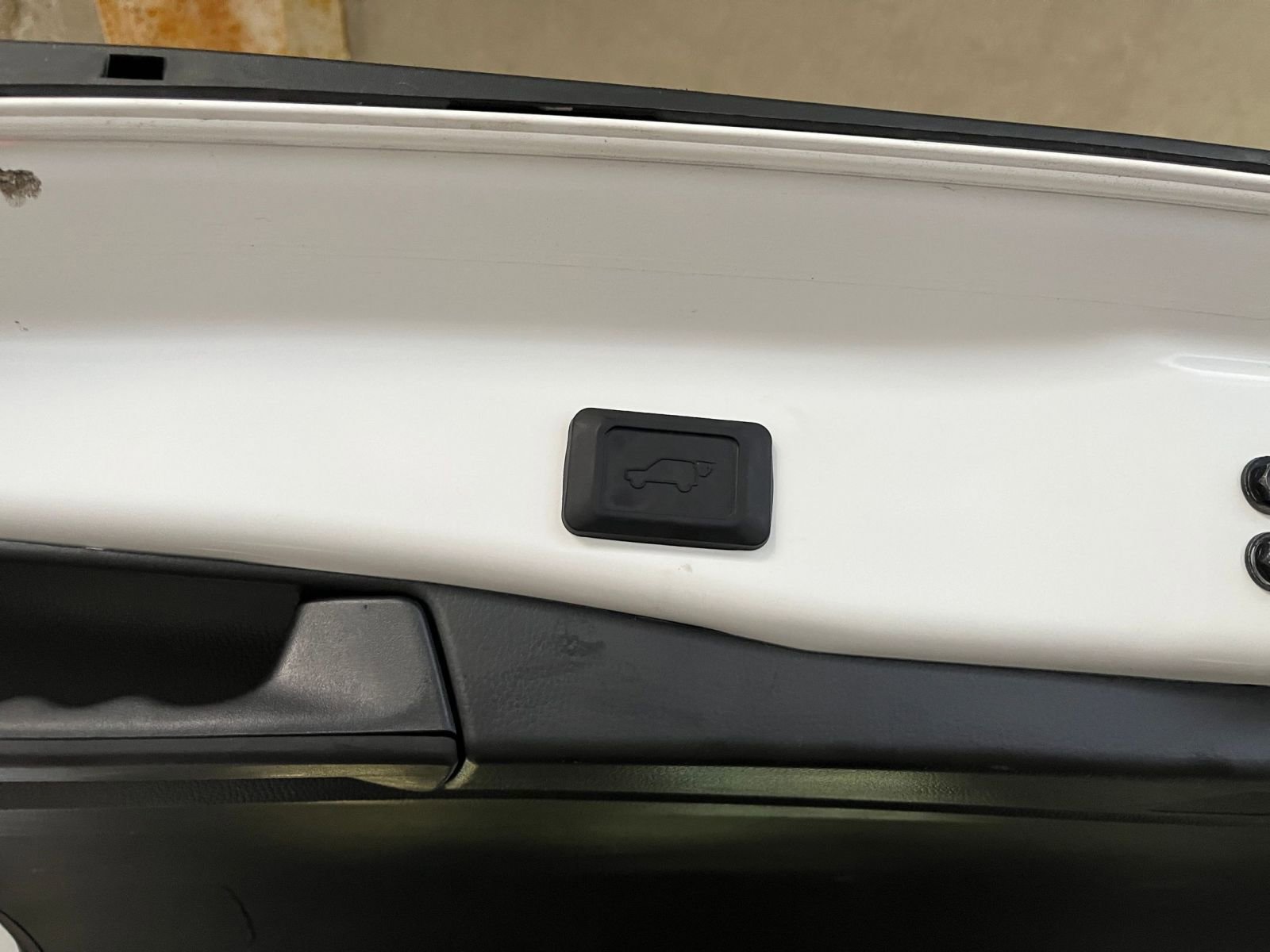 Thumbnail: 2025 Toyota RAV4 - 23