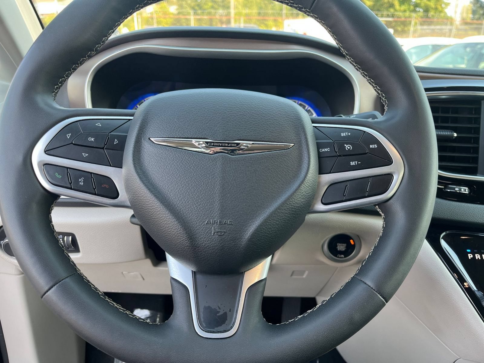 Thumbnail: 2024 Chrysler Voyager - 25