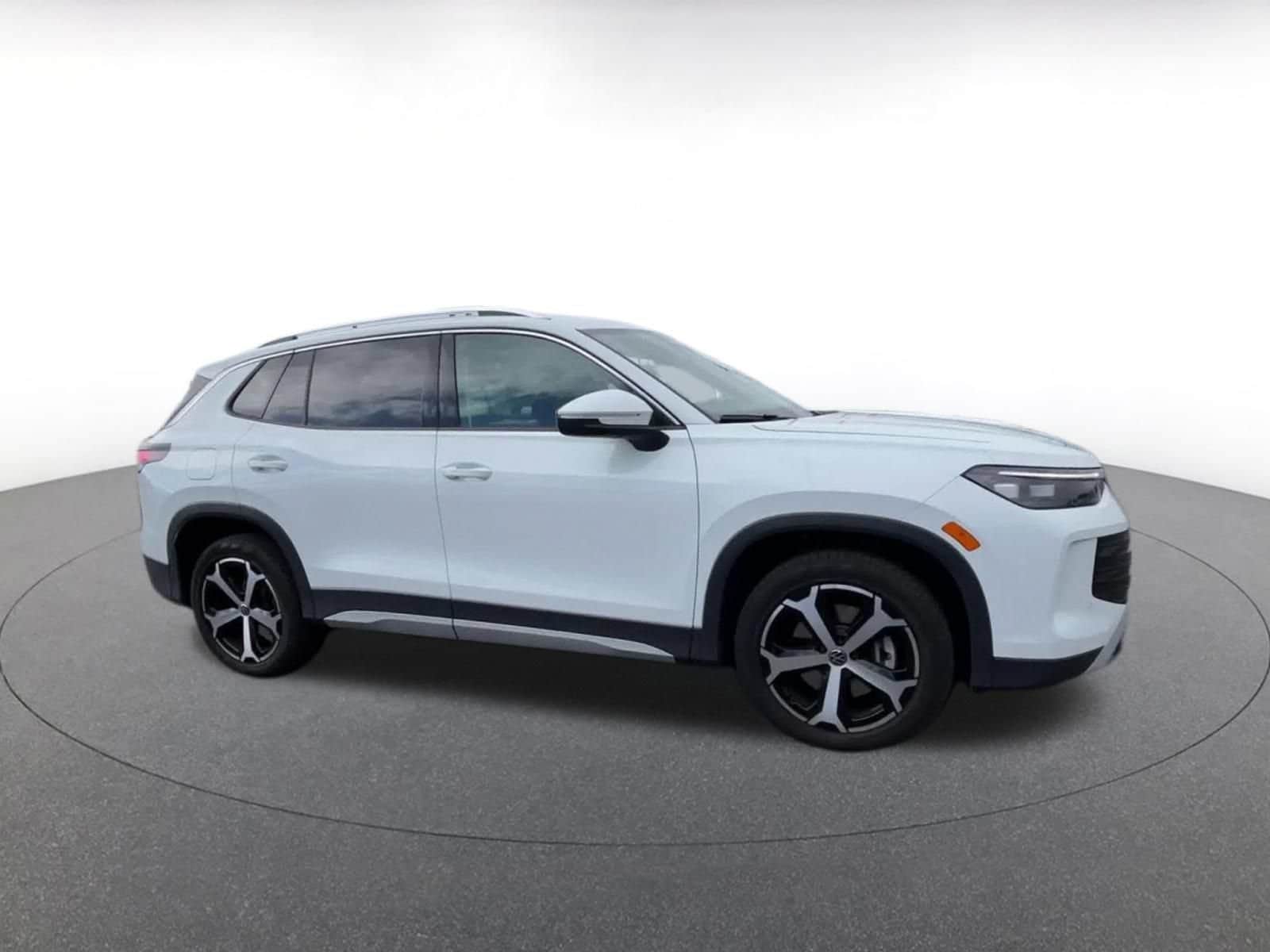 Thumbnail: 2026 Volkswagen Tiguan - 2