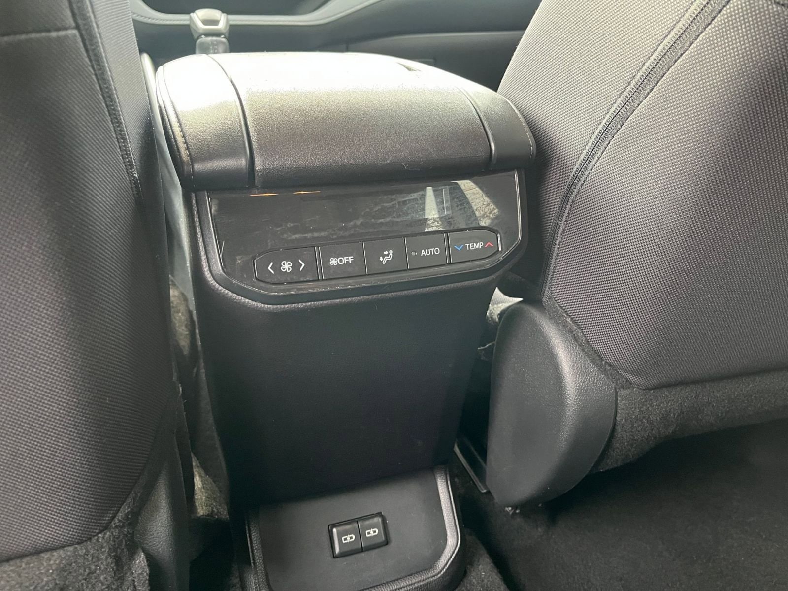 Thumbnail: 2025 Toyota Highlander - 24