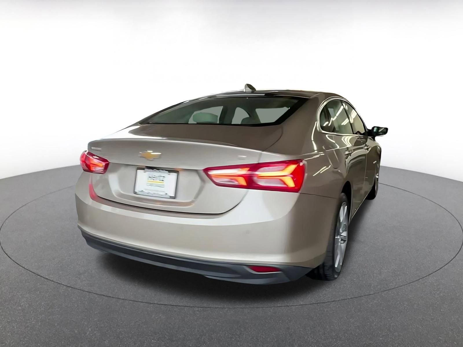 Thumbnail: 2024 Chevrolet Malibu - 15