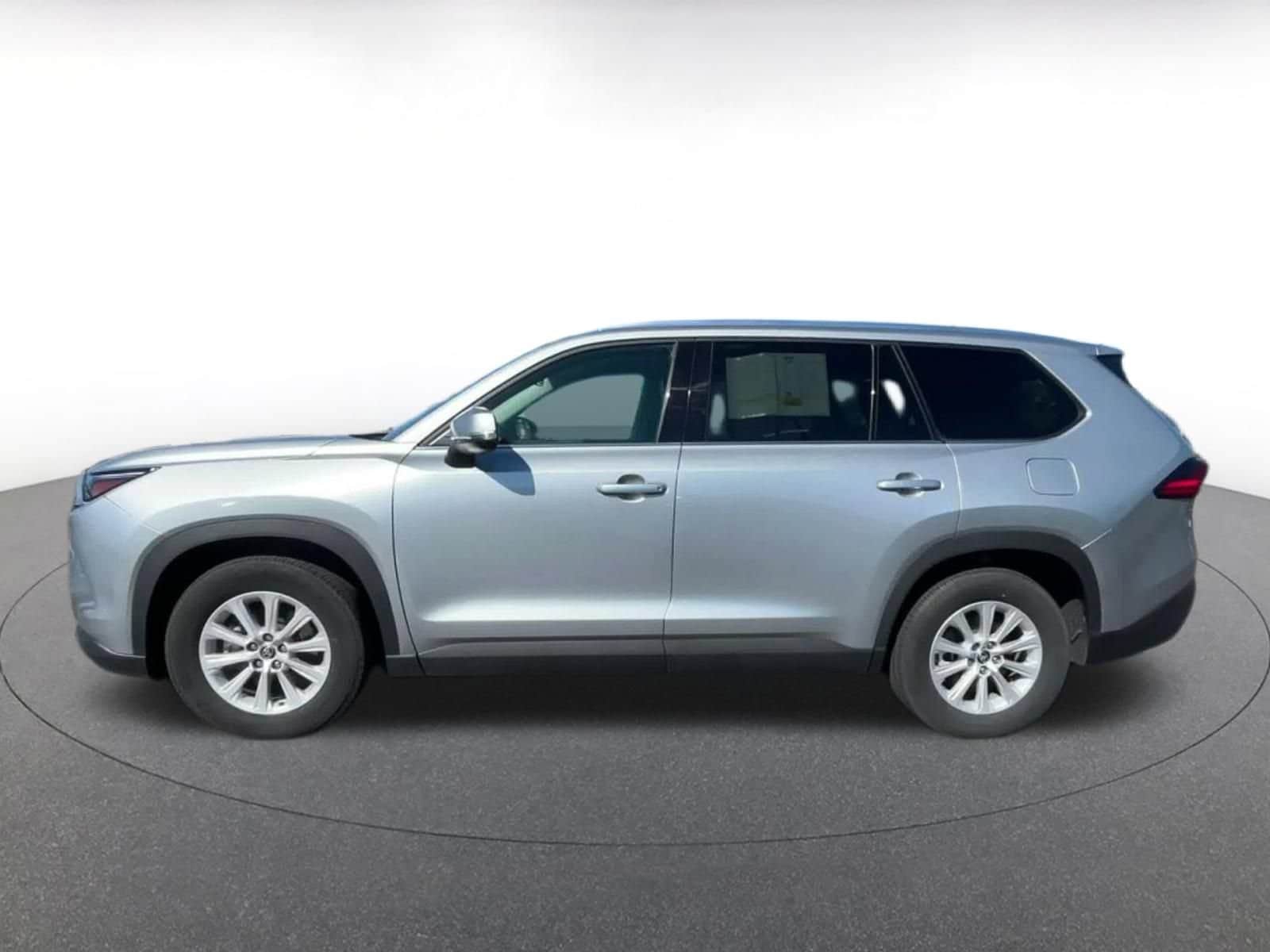 Thumbnail: 2024 Toyota Grand Highlander - 8