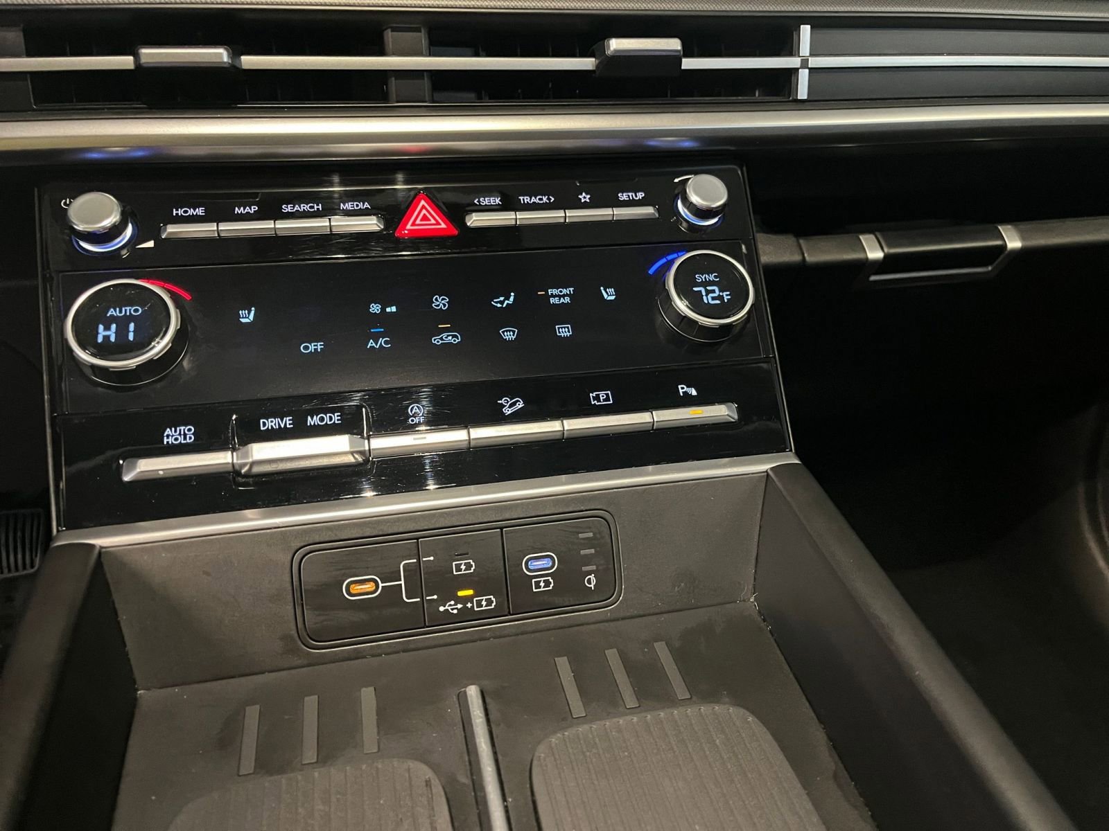 Thumbnail: 2025 Hyundai Santa Fe - 28