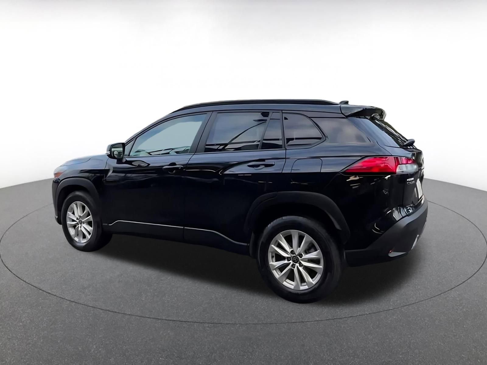 Thumbnail: 2025 Toyota Corolla Cross - 10