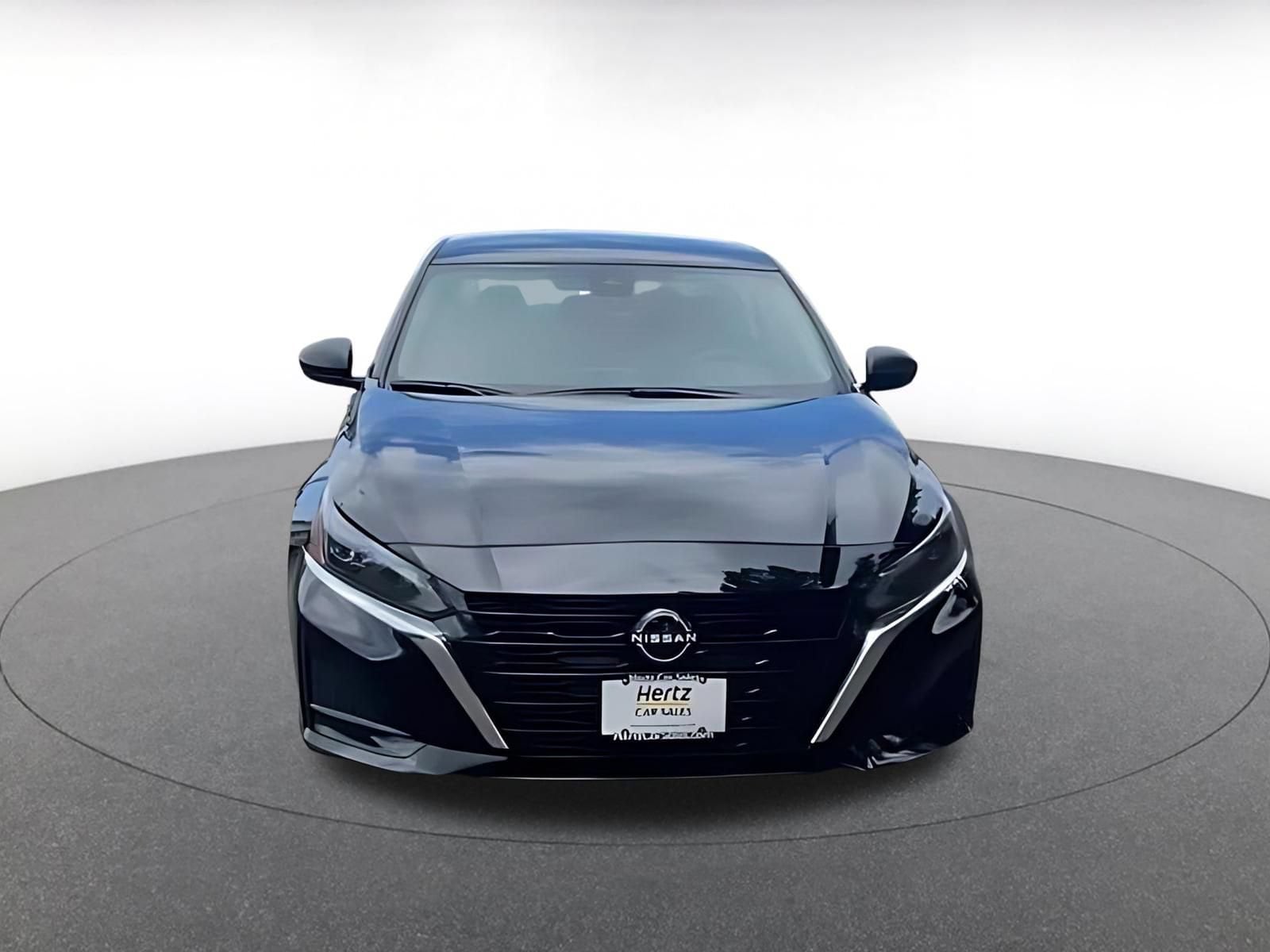 Thumbnail: 2025 Nissan Altima - 4