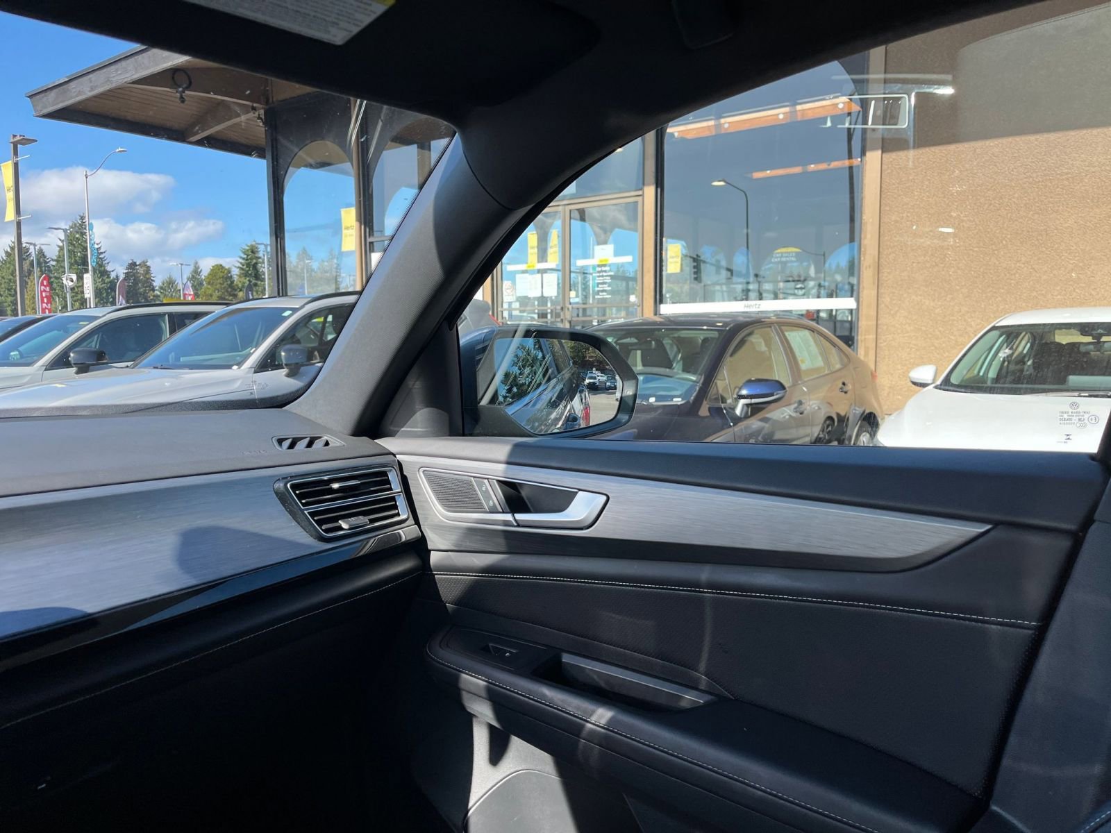 Thumbnail: 2025 Volkswagen Atlas - 35