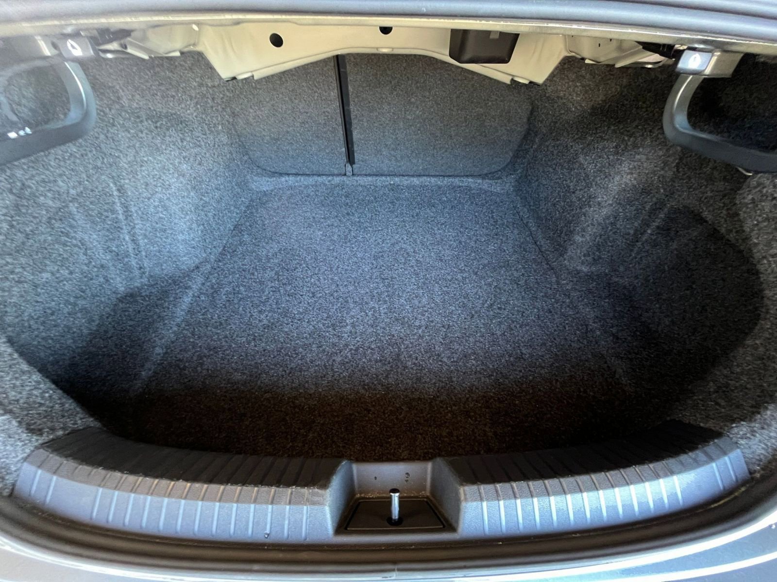 Thumbnail: 2025 Volkswagen Jetta - 31