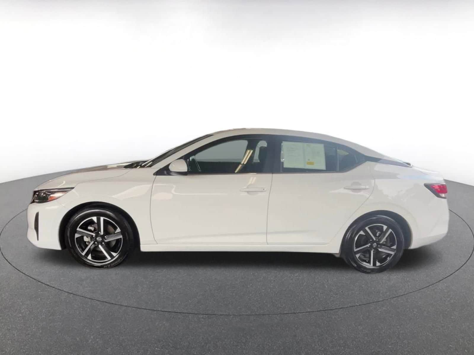 Thumbnail: 2024 Nissan Sentra - 9