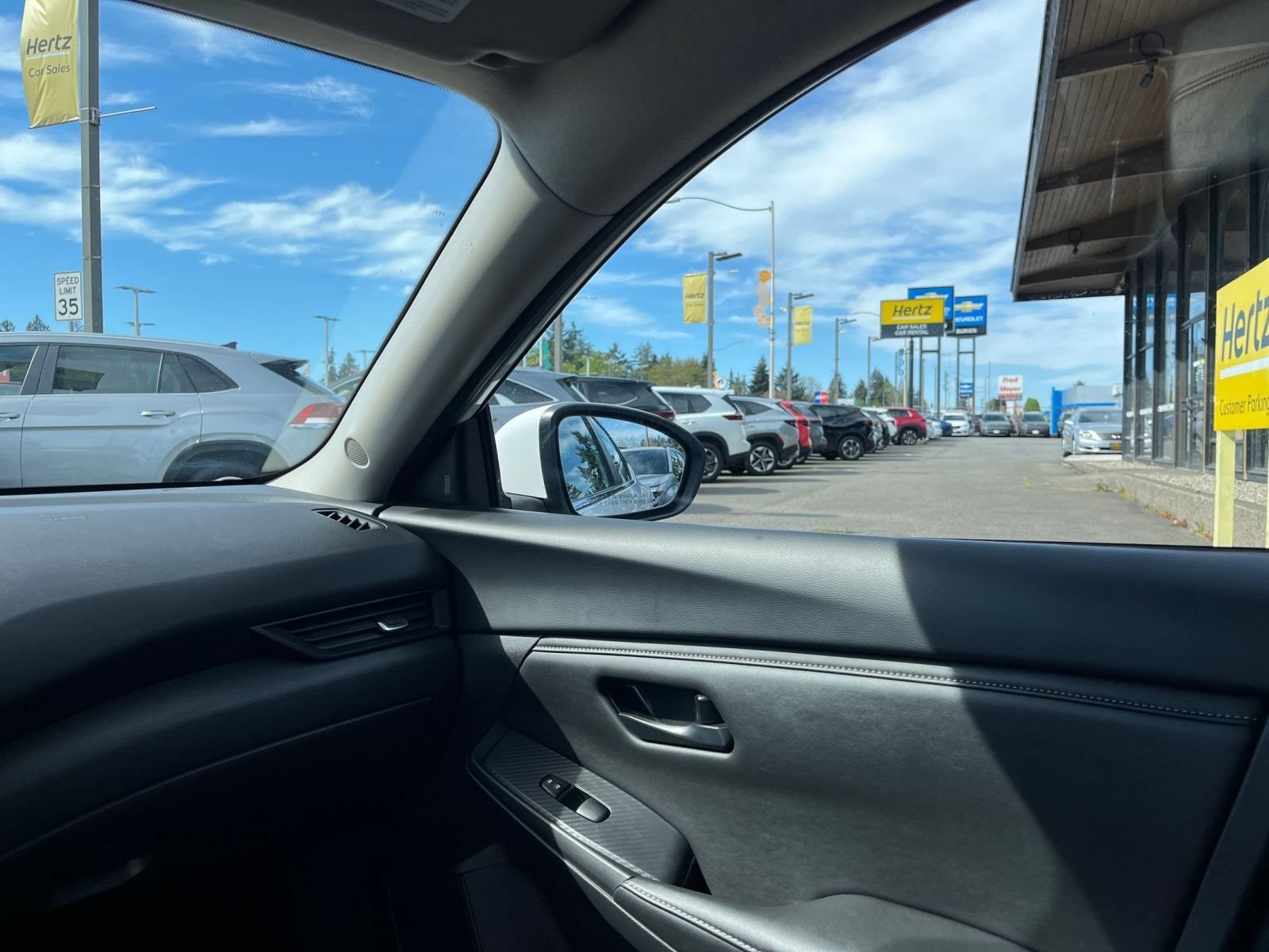 Thumbnail: 2025 Nissan Sentra - 35
