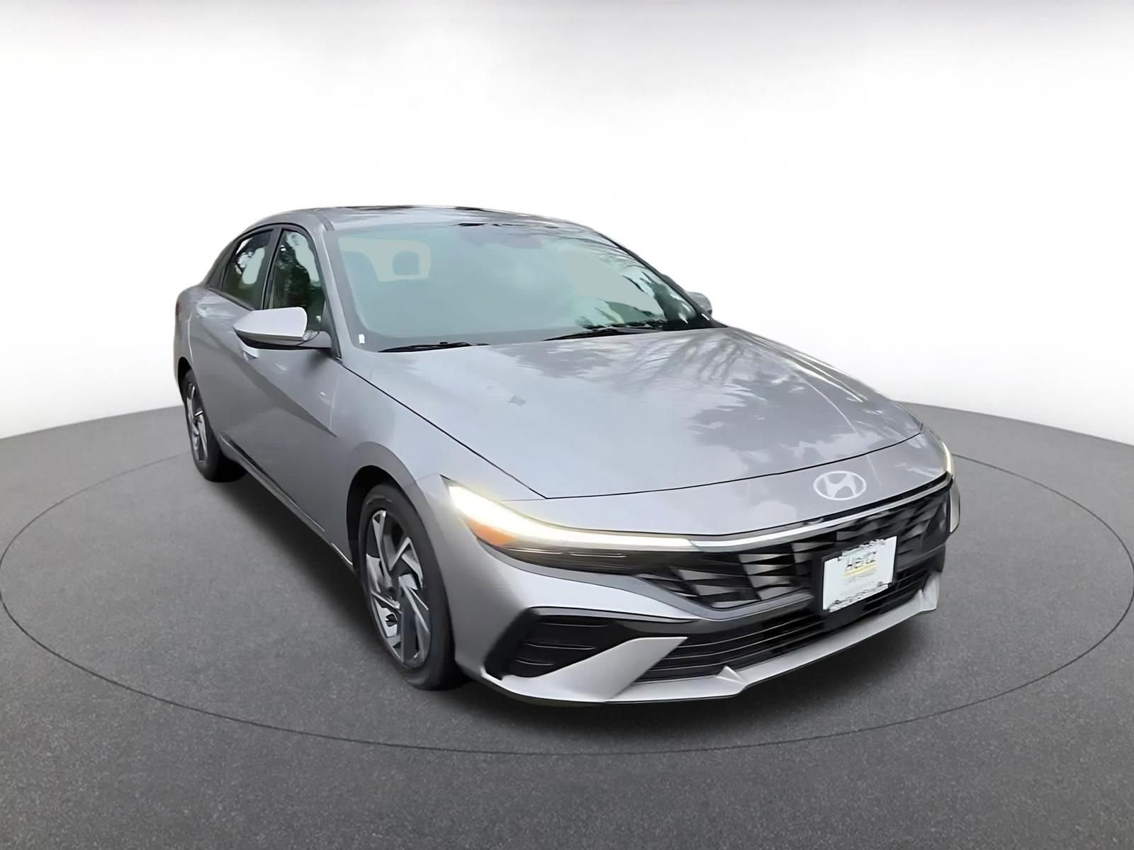 Thumbnail: 2025 Hyundai Elantra - 3