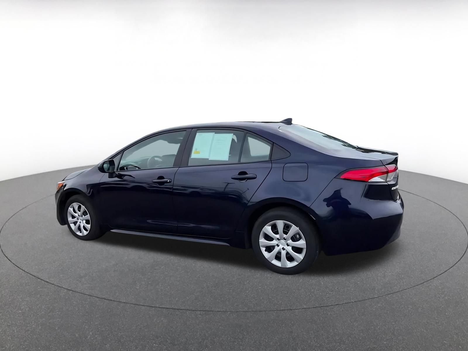 Thumbnail: 2025 Toyota Corolla - 10