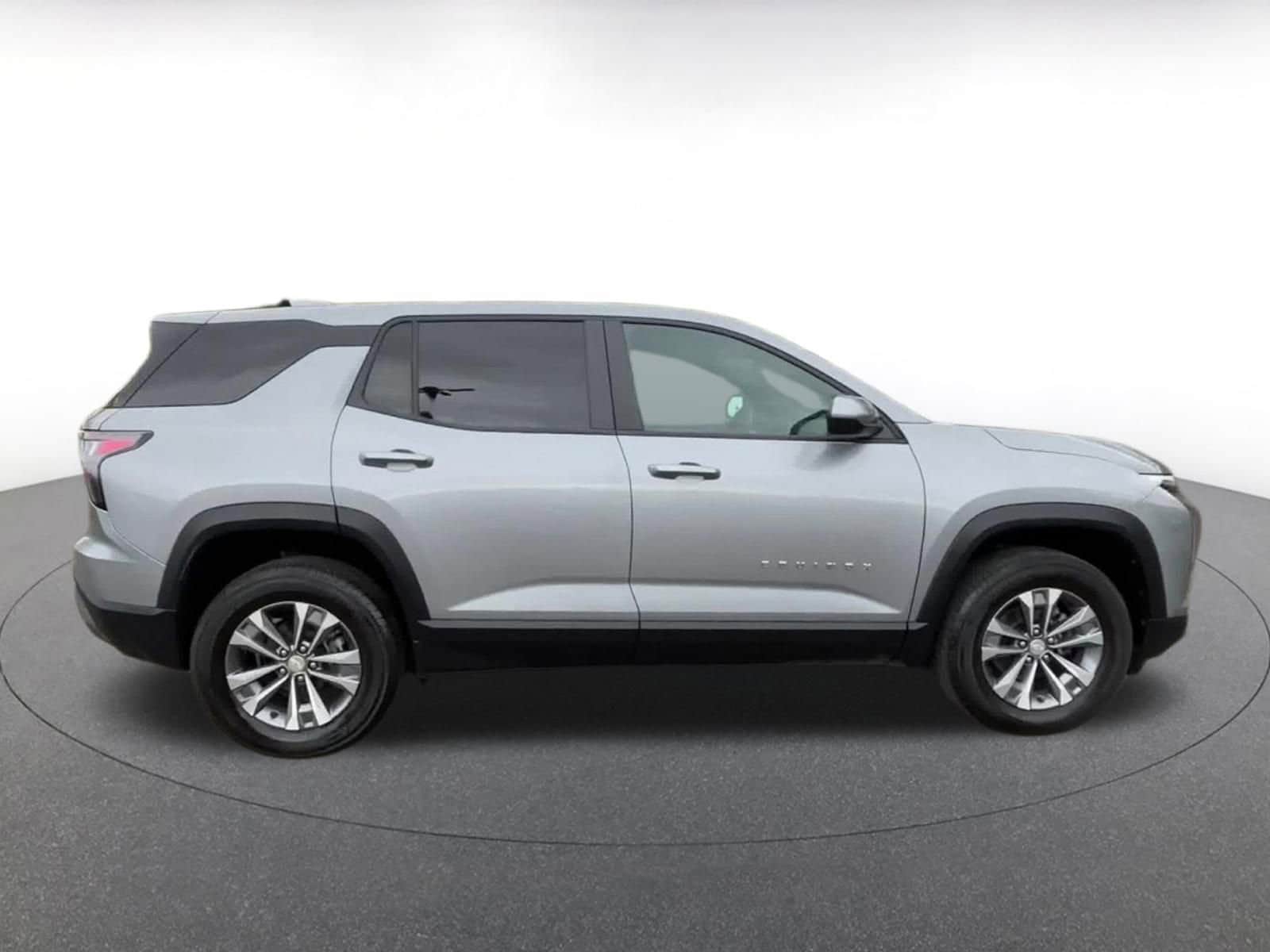 Thumbnail: 2025 Chevrolet Equinox - 16
