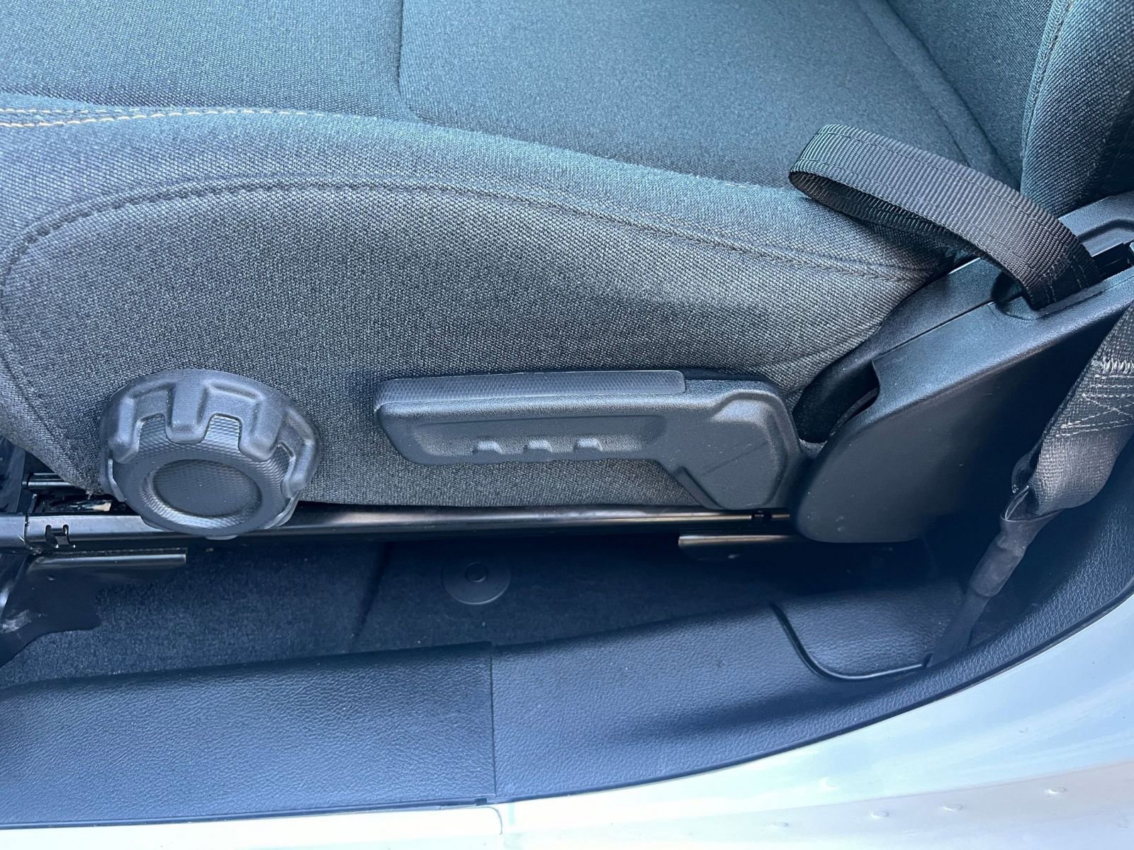 Thumbnail: 2025 Jeep Wrangler - 23