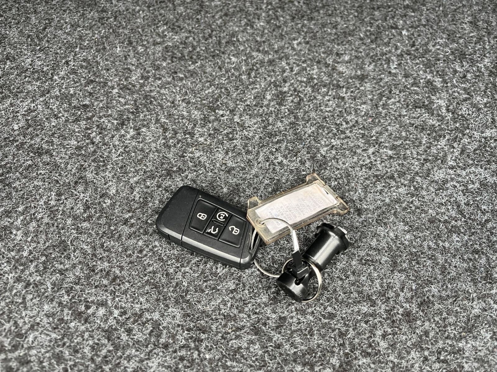 Thumbnail: 2025 Volkswagen Jetta - 22