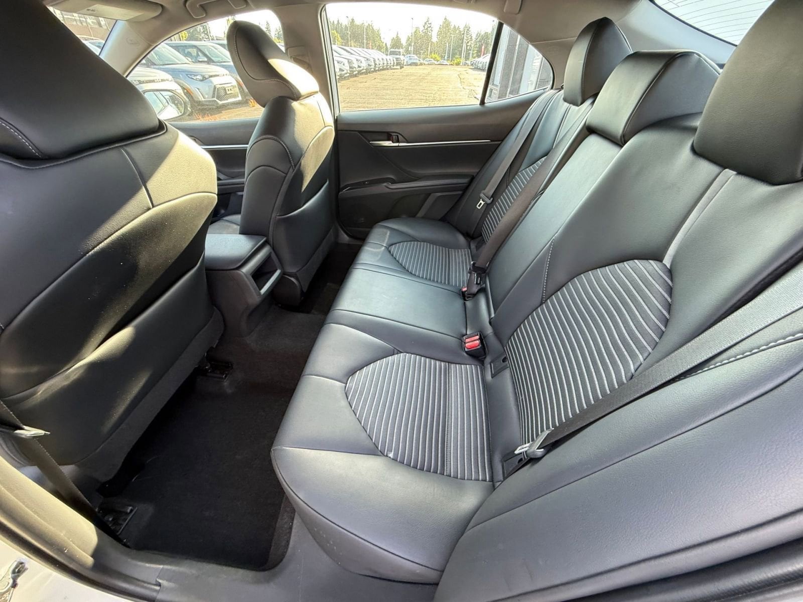 Thumbnail: 2020 Toyota Camry - 21