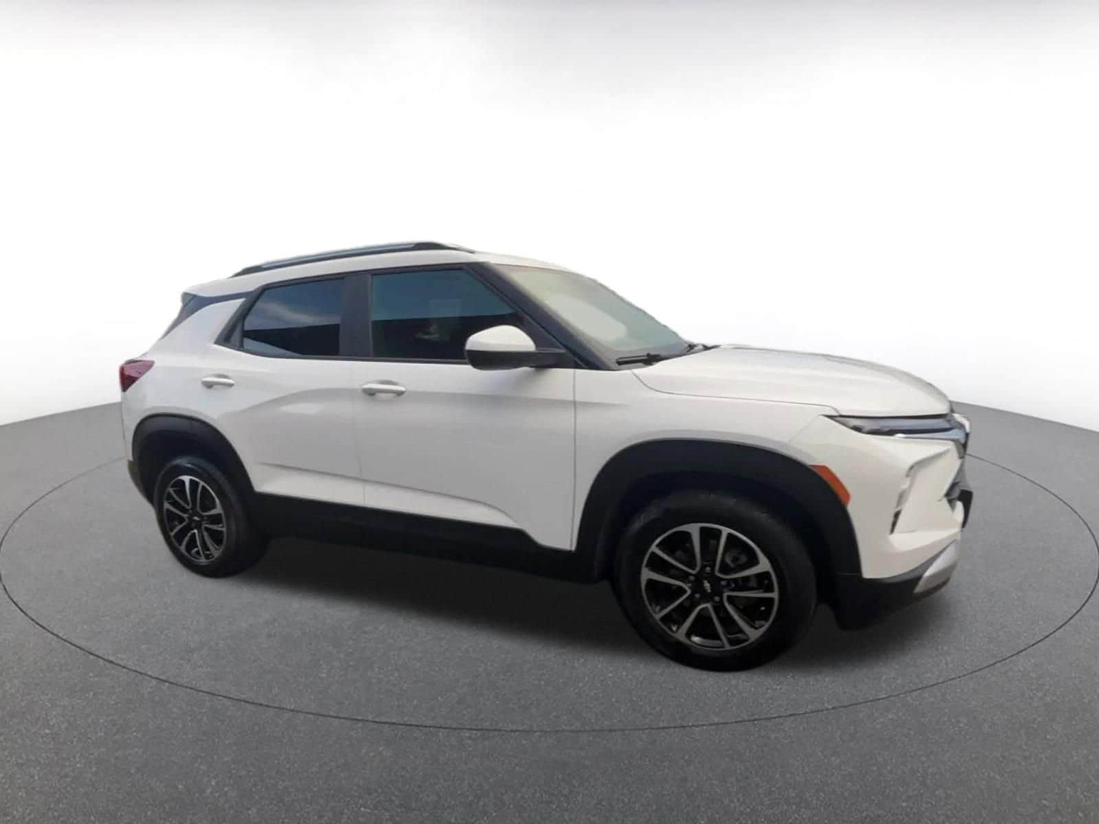 Thumbnail: 2025 Chevrolet TrailBlazer - 2