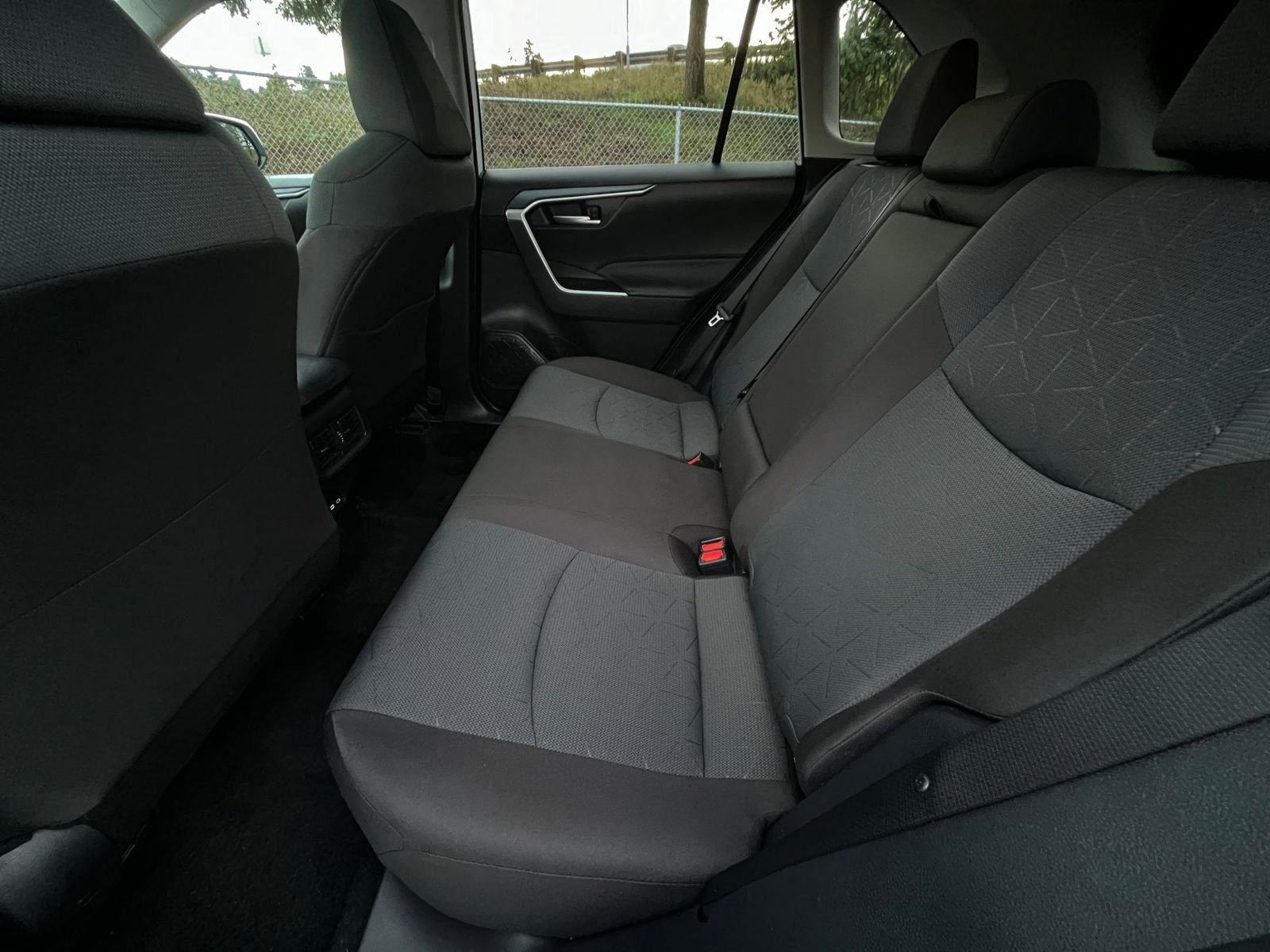 Thumbnail: 2025 Toyota RAV4 - 27