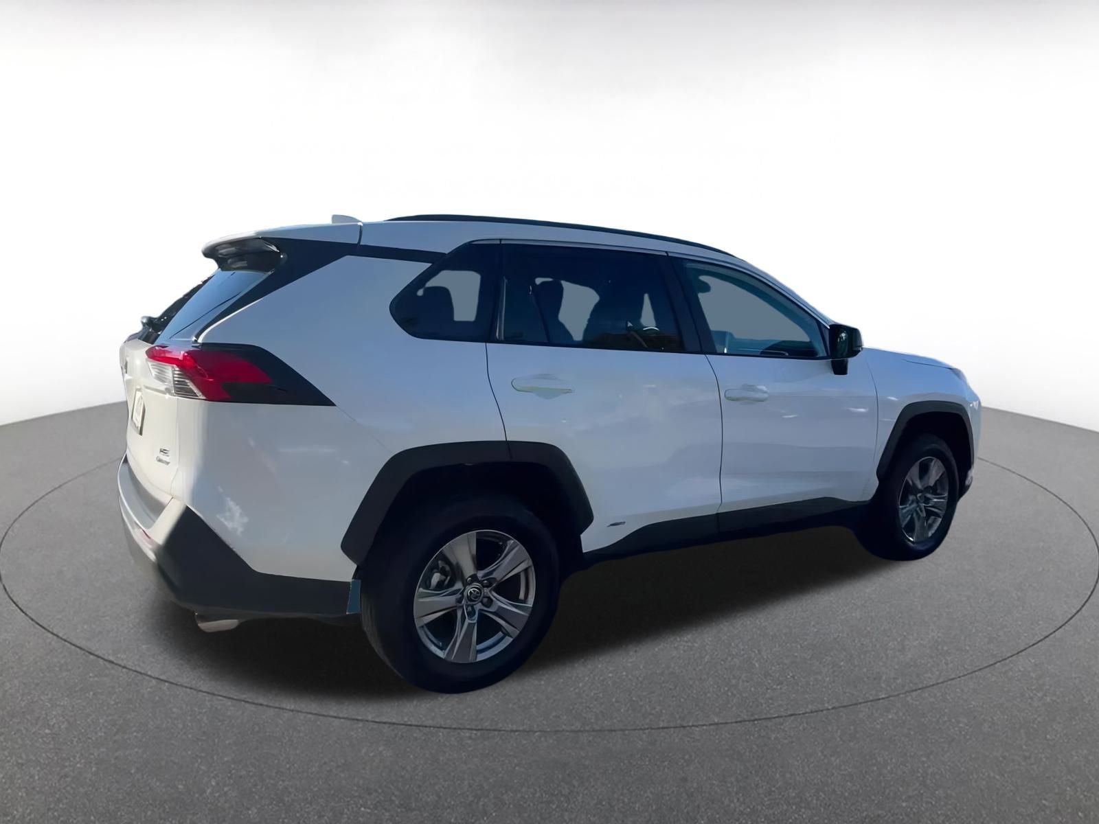 Thumbnail: 2025 Toyota RAV4 - 14