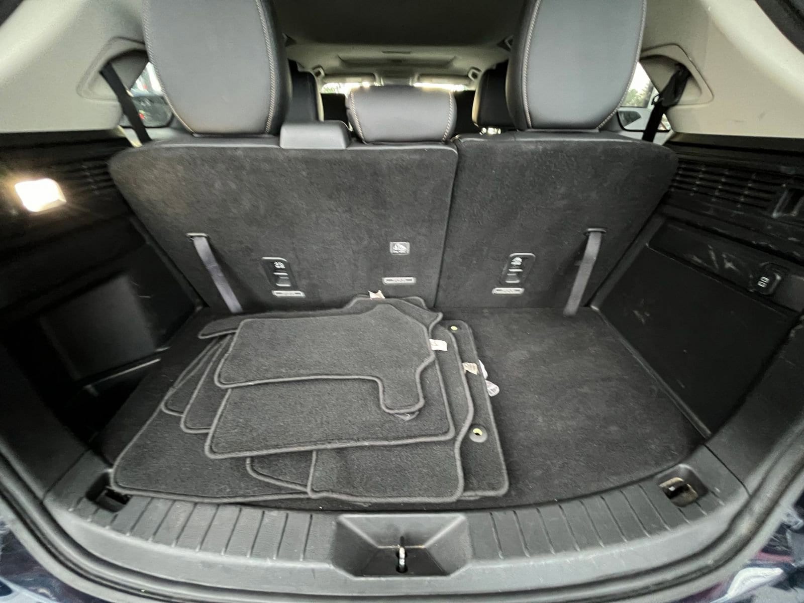 Thumbnail: 2025 Mazda CX-90 - 32