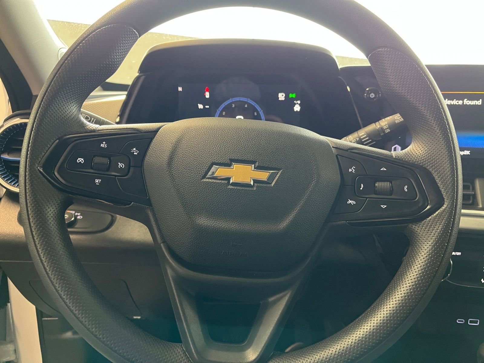 Thumbnail: 2025 Chevrolet Trax - 29