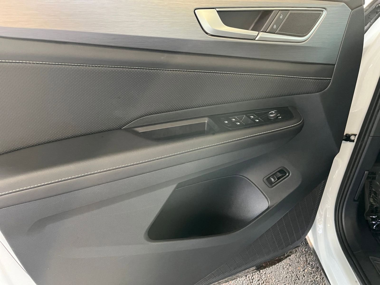 Thumbnail: 2025 Volkswagen Atlas - 20