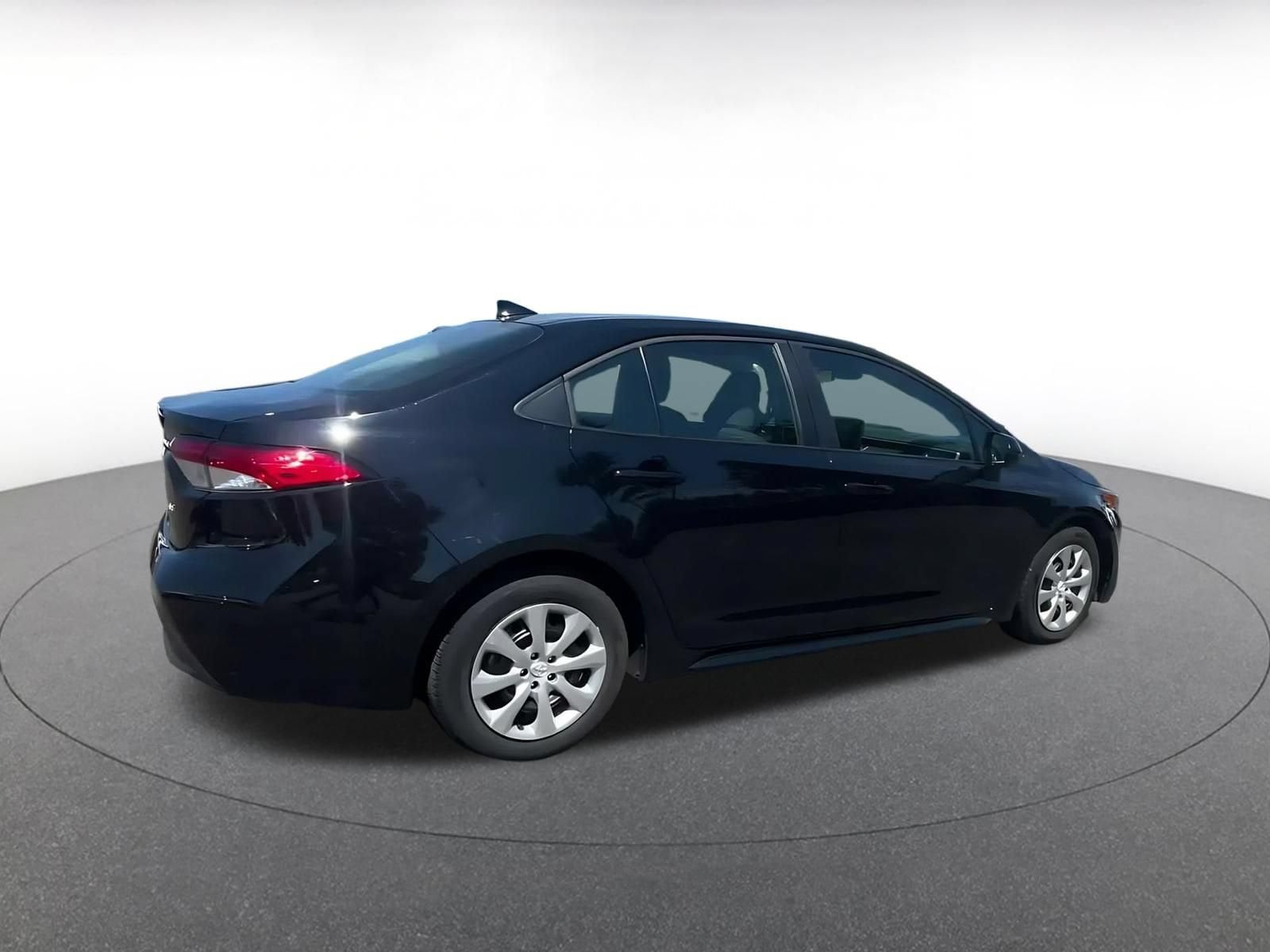 Thumbnail: 2025 Toyota Corolla - 12