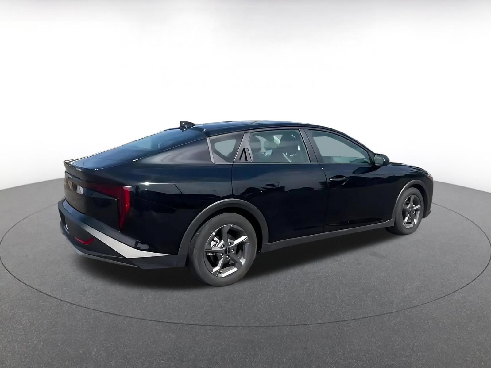 Thumbnail: 2025 Kia K4 - 14