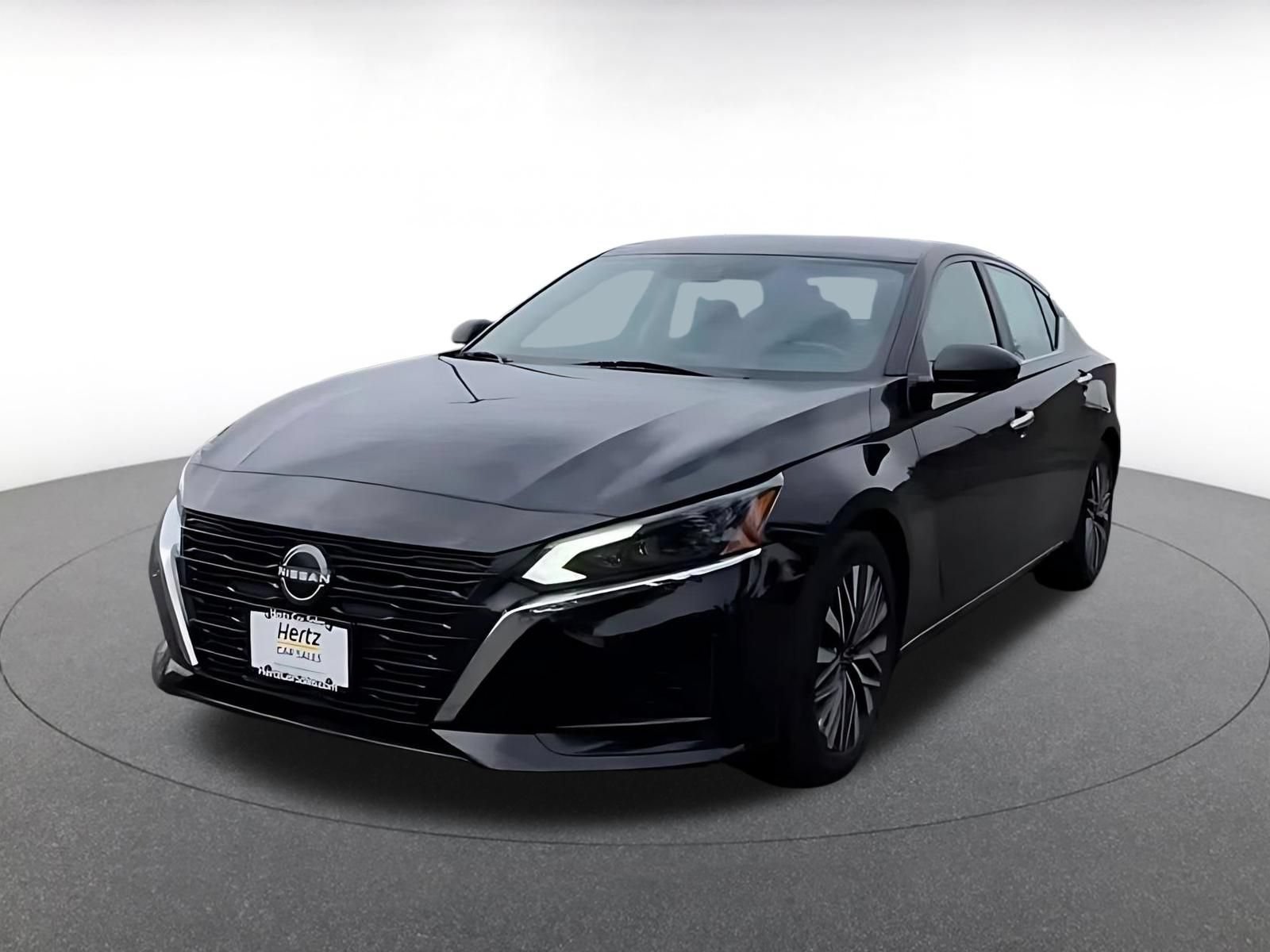 Thumbnail: 2025 Nissan Altima - 6