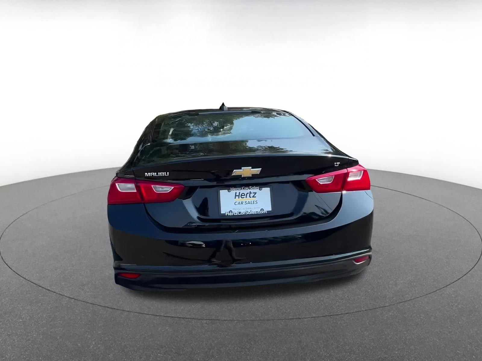 Thumbnail: 2023 Chevrolet Malibu - 12