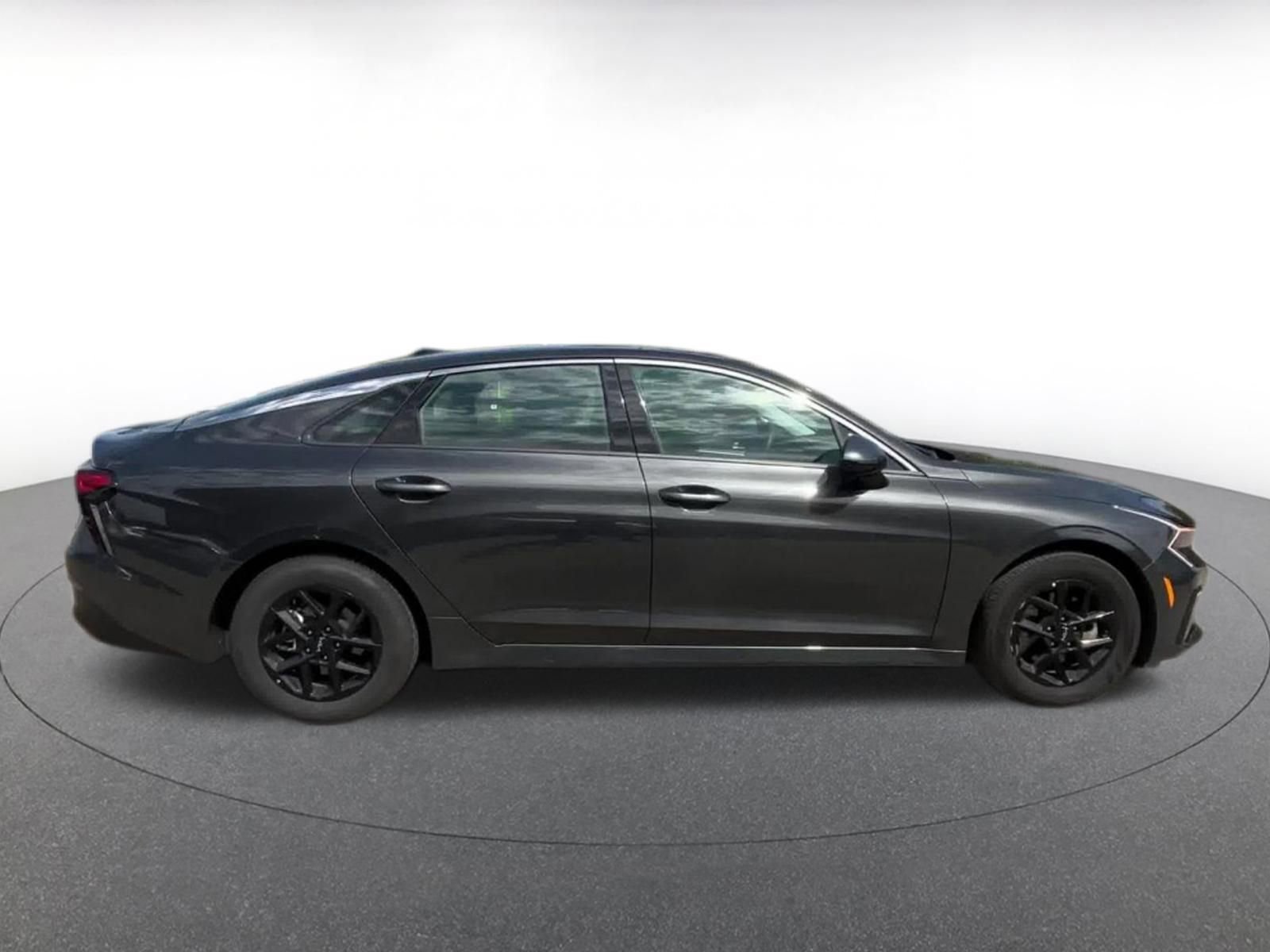 Thumbnail: 2025 Kia K5 - 16