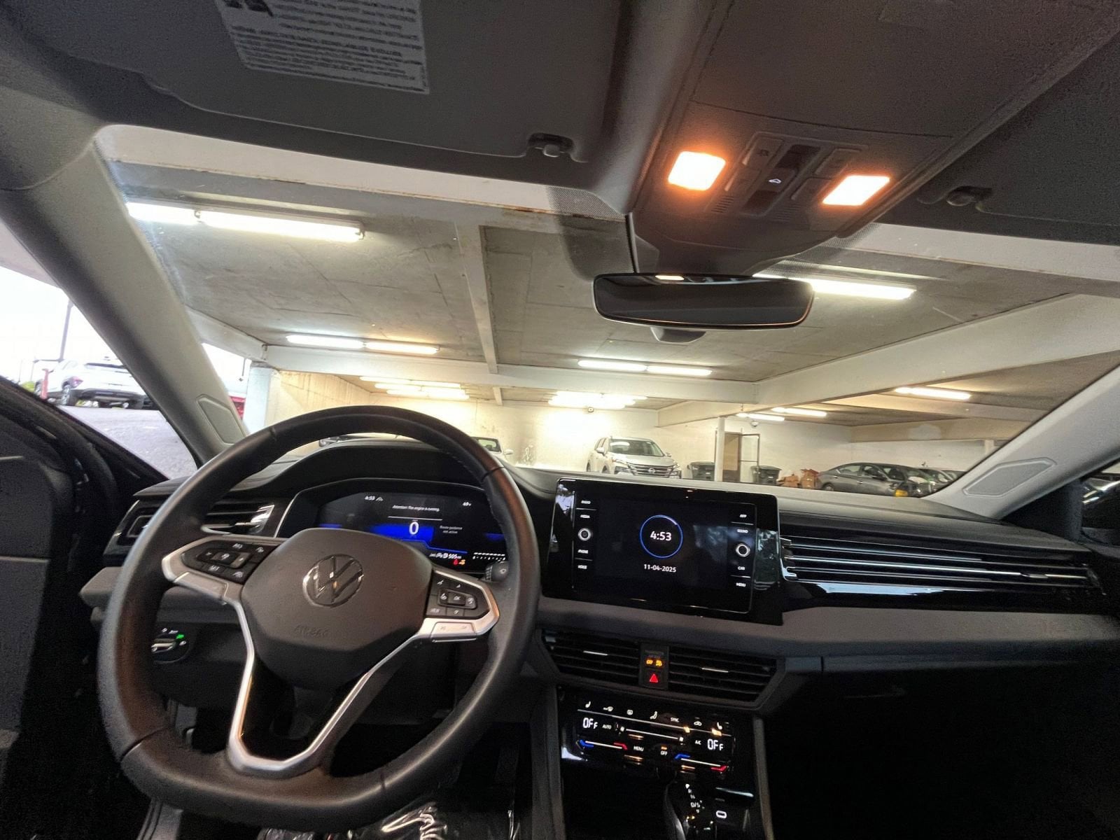 Thumbnail: 2025 Volkswagen Jetta - 33