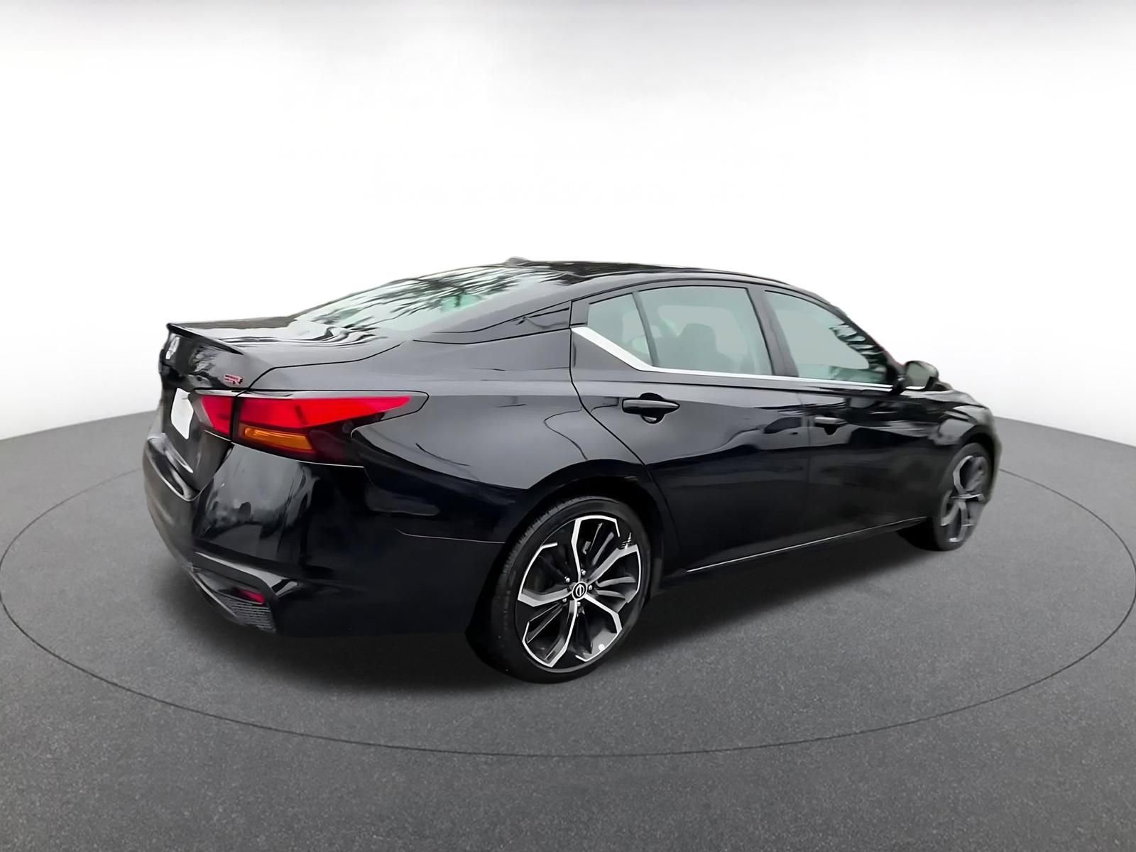 Thumbnail: 2025 Nissan Altima - 15