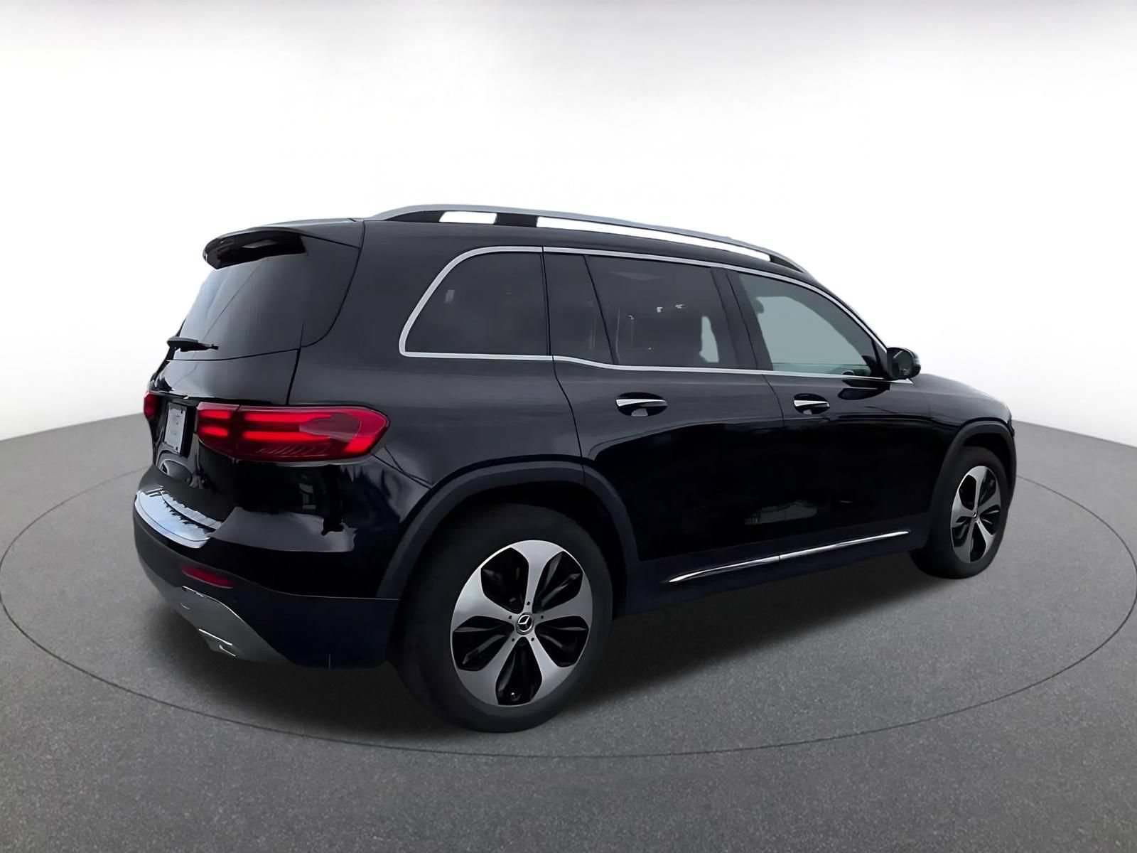 Thumbnail: 2025 Mercedes-Benz GLB - 15