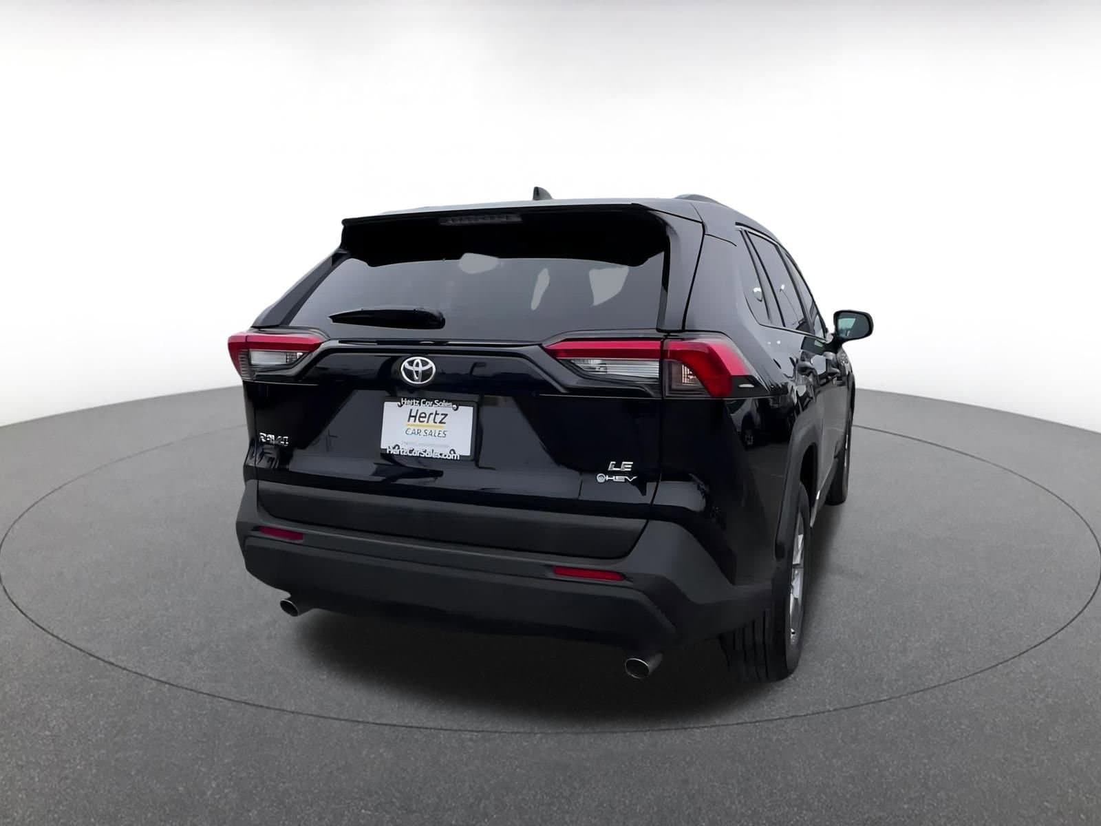 Thumbnail: 2025 Toyota RAV4 - 15