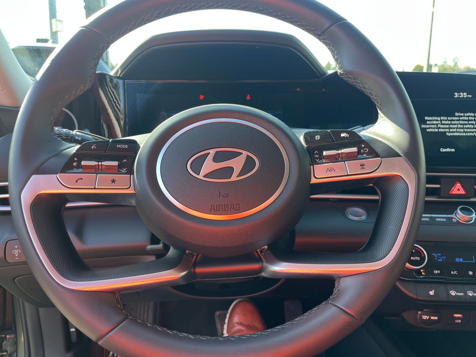 Thumbnail: 2025 Hyundai Elantra - 30