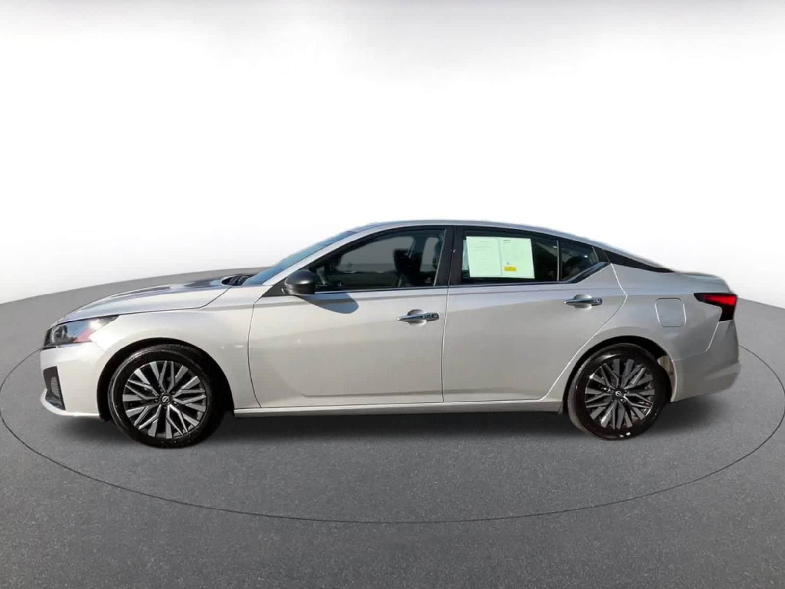Thumbnail: 2024 Nissan Altima - 9