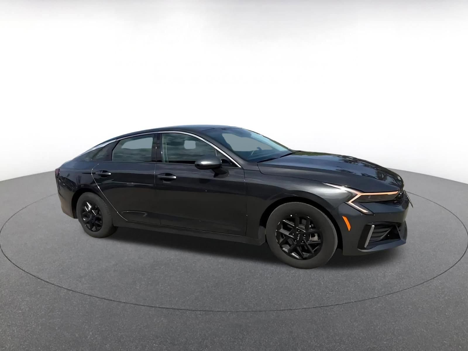 Thumbnail: 2025 Kia K5 - 2