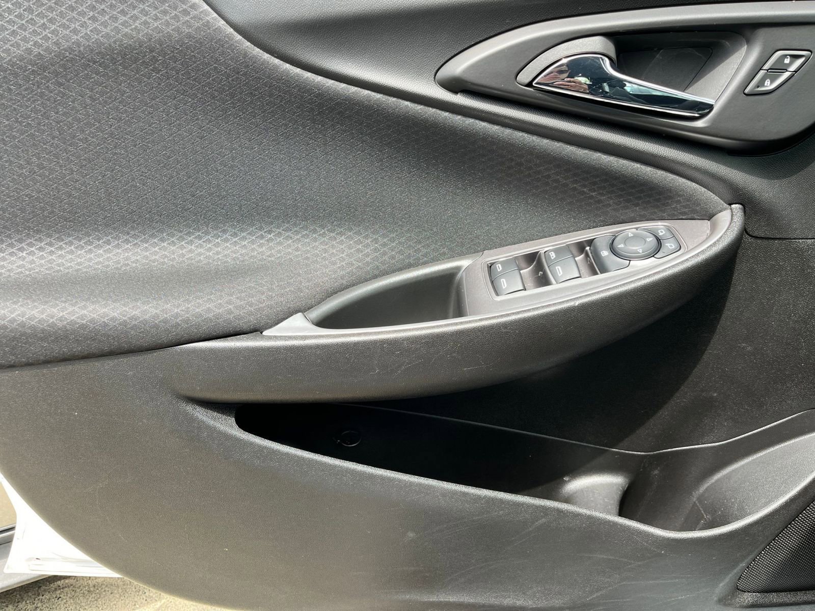 Thumbnail: 2023 Chevrolet Malibu - 20