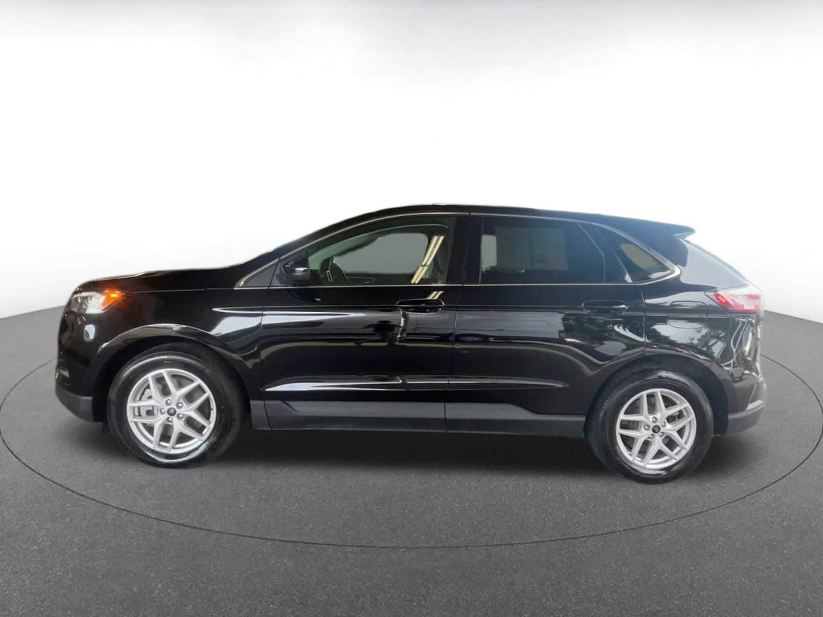 Thumbnail: 2024 Ford Edge - 9