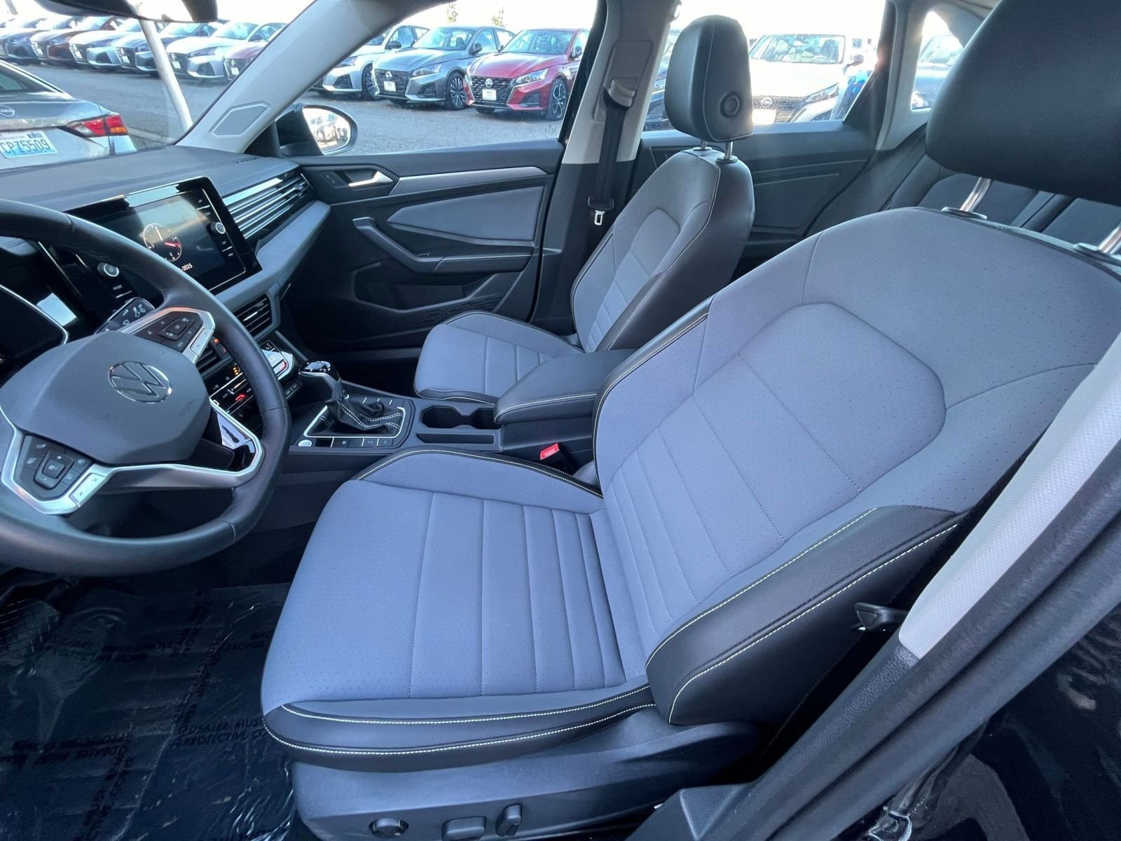 Thumbnail: 2025 Volkswagen Jetta - 27