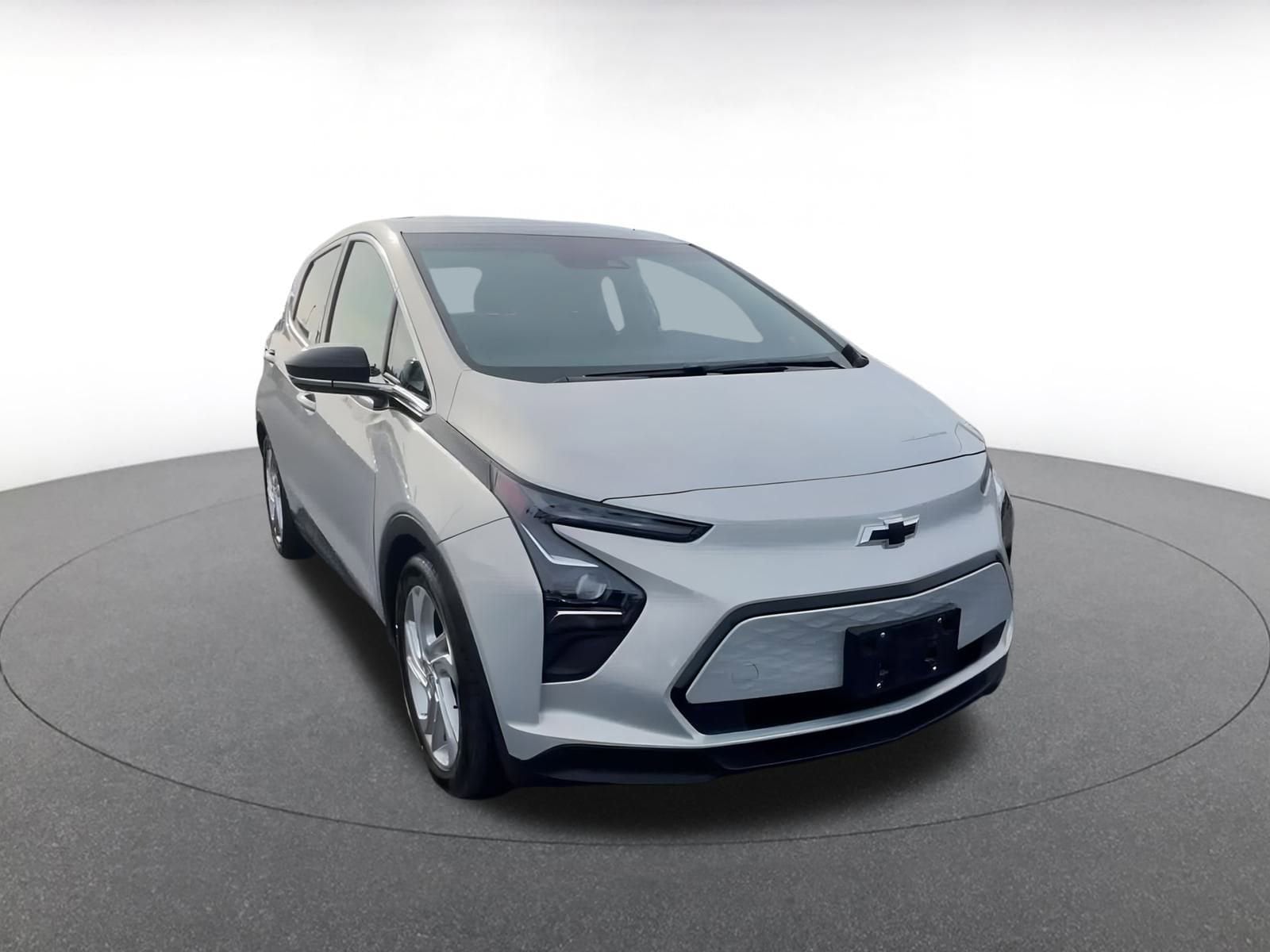 Thumbnail: 2023 Chevrolet Bolt EV - 3